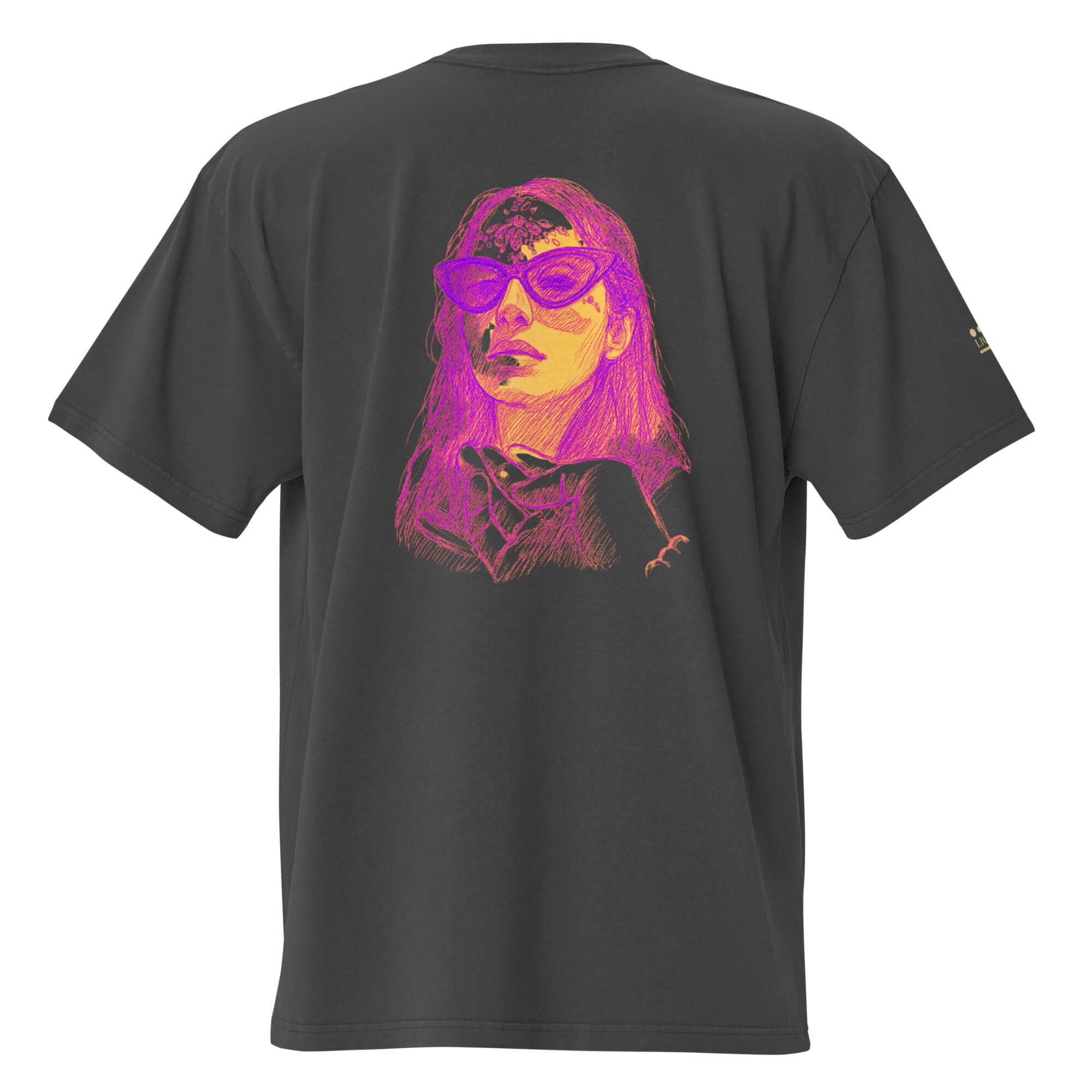 Liqui - Techno Girl oversized faded t-shirt – Bild 4